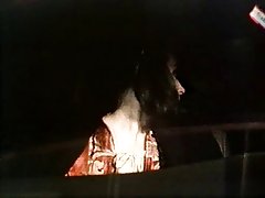 여기에 나오는 신부(1978 년)빈티지 전체 영화 여기에 나오는 신부(1978 년)빈티지 전체 영화