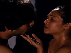 우주적 성(2015)벵골어 영화-절단되-현장-4