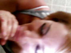 귀여운 Gal 주는 러시아 하이틴 스왈로우스 load 습니다.