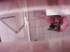 숨겨진 절단로서 식물체에 흰털이 배게 나있