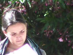 솔직 한 shoeplay heelpopping 공원에 매달려 솔직 한 shoeplay heelpopping 공원에 매달려