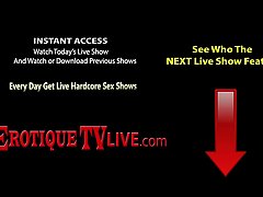 그녀는 cums 때까지 수 탉을 타고 하는 렉 시 벨