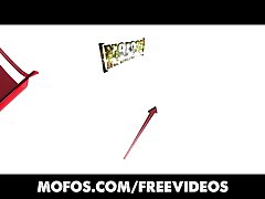 관광은 섹시 한 busty 일본 아기에 엿보는 잡 았