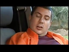 뜨거운 금발의 베이구려와 Fucks 에서 자동차