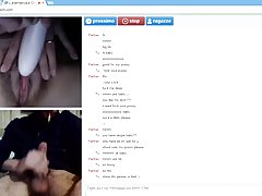 랜덤 채팅에서 오순절 흥분 여자를 재생