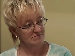 Interviewing 내 HS 성 ed teacher