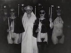 할머니는 벌거벗은 채식을 satanic