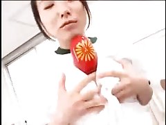 일본인 소녀에서 교복을 보여줍 큰 가슴