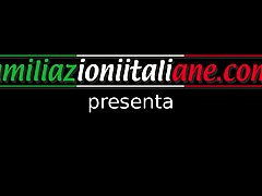 ui012-i (주홍) 당신에 게 이야기-그녀의 아름 다운 발