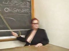 2 큰 boobed 여성한 섹에 classromm